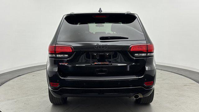 Photo of 2021 Diamond Black Crystal Pearlcoat Jeep Grand Cherokee