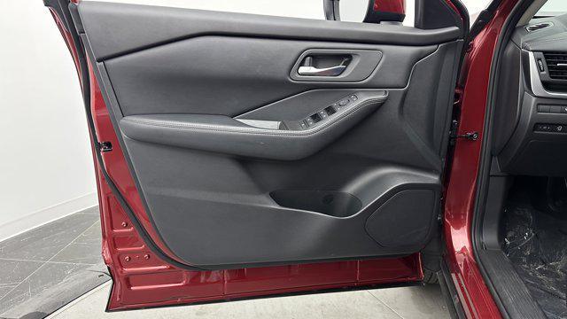 Photo of 2025 Scarlet Ember Tintcoat Nissan Rogue
