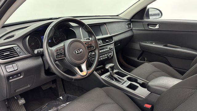 Photo of 2018 Titanium Silver Kia Optima