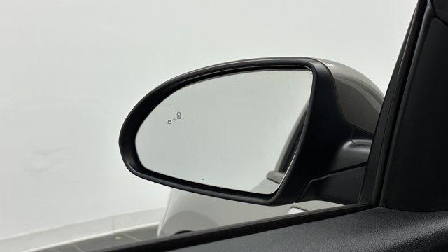Photo of 2018 Titanium Silver Kia Optima