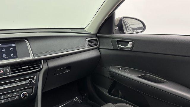 Photo of 2018 Titanium Silver Kia Optima