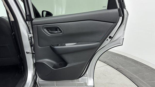 Photo of 2024 Brilliant Silver Metallic Nissan Rogue