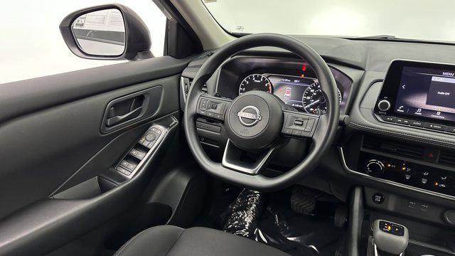 Photo of 2024 Brilliant Silver Metallic Nissan Rogue