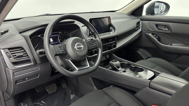 Photo of 2024 Brilliant Silver Metallic Nissan Rogue