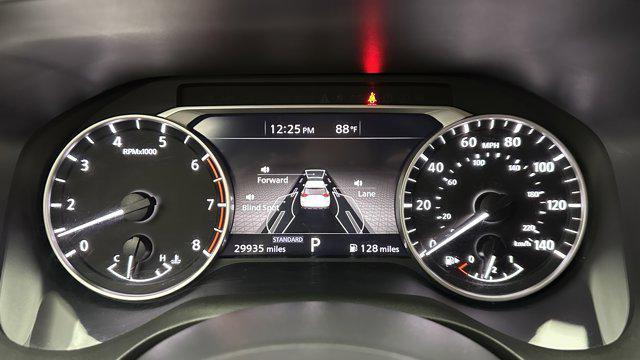 Photo of 2024 Brilliant Silver Metallic Nissan Rogue