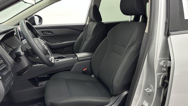 Photo of 2024 Brilliant Silver Metallic Nissan Rogue
