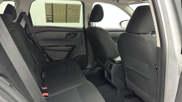 Photo of 2024 Brilliant Silver Metallic Nissan Rogue