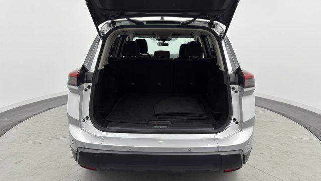 Photo of 2024 Brilliant Silver Metallic Nissan Rogue