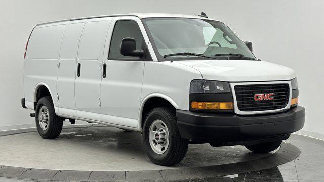 Photo of 2024 Summit White GMC Savana 2500