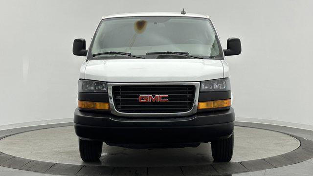 Photo of 2024 Summit White GMC Savana 2500