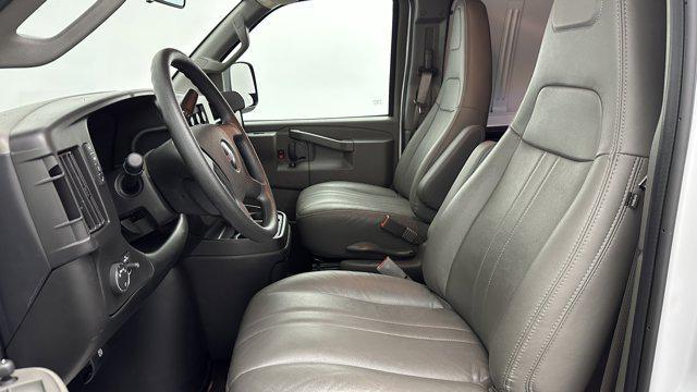 Photo of 2024 Summit White GMC Savana 2500