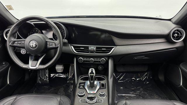 Photo of 2022 Vesuvio Gray Metallic Alfa Romeo Giulia