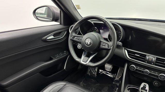 Photo of 2022 Vesuvio Gray Metallic Alfa Romeo Giulia