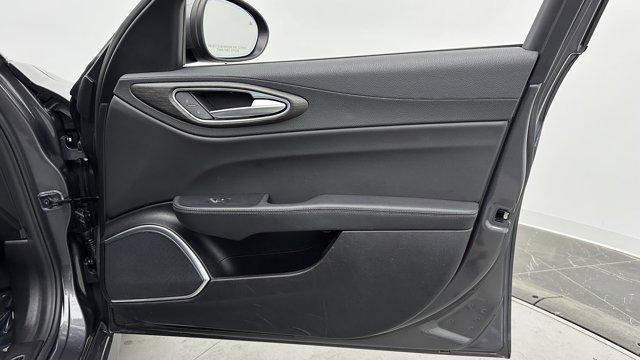Photo of 2022 Vesuvio Gray Metallic Alfa Romeo Giulia