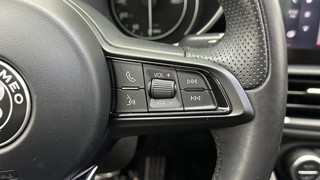 Photo of 2022 Vesuvio Gray Metallic Alfa Romeo Giulia