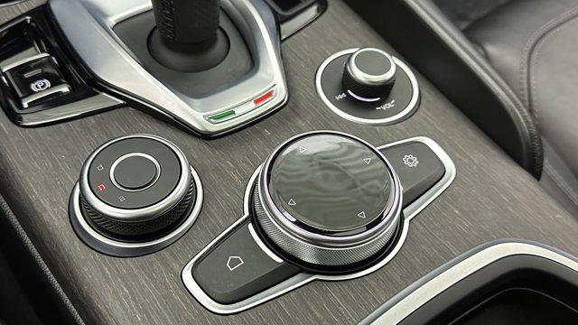 Photo of 2022 Vesuvio Gray Metallic Alfa Romeo Giulia