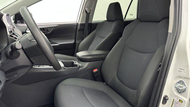Photo of 2024 Ice Cap Toyota RAV4