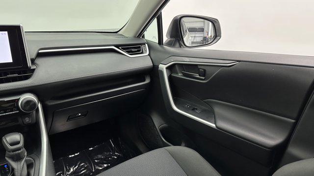 Photo of 2024 Ice Cap Toyota RAV4