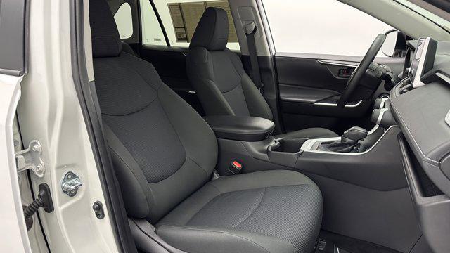 Photo of 2024 Ice Cap Toyota RAV4