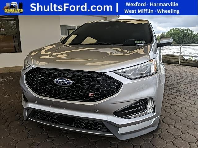 Photo of 2021 ICONIC SILVER Ford Edge