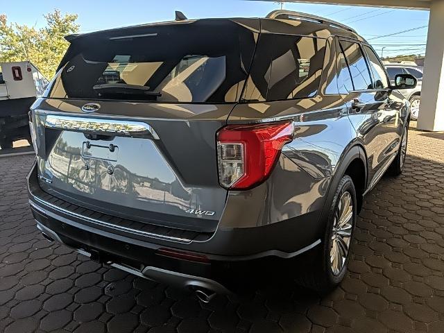 Photo of 2022 CARBONIZED GRAY METALLIC Ford Explorer