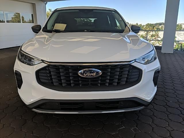Photo of 2023 OXFORD WHITE Ford Escape