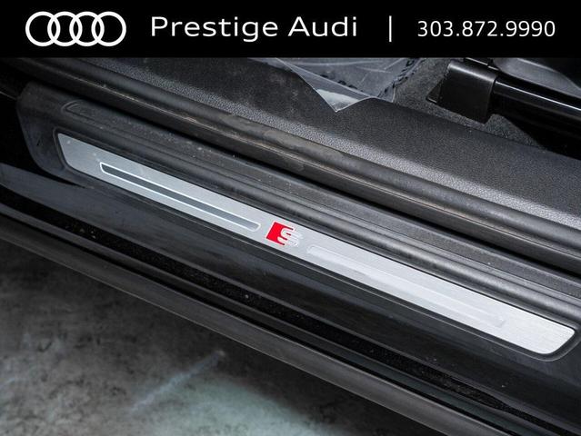 Photo of 2023 Black Metallic Audi Q5