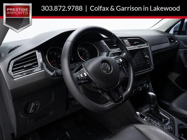 Photo of 2018 White Silver Volkswagen Tiguan