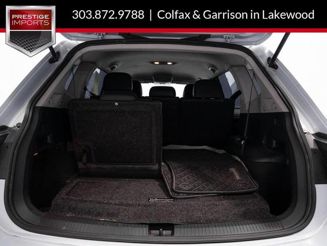 Photo of 2018 White Silver Volkswagen Tiguan
