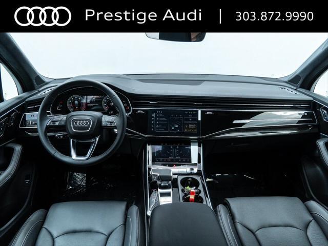 Photo of 2025 Satellite Silver Metallic Audi Q7