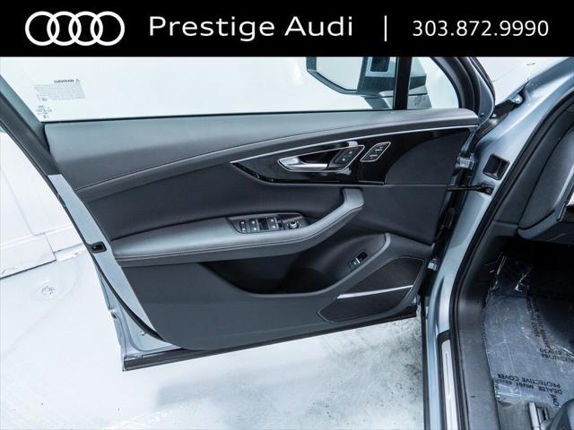 Photo of 2025 Satellite Silver Metallic Audi Q7