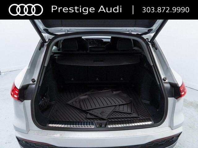 Photo of 2025 Glacier White Metallic Audi Q5