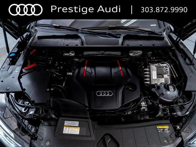 Photo of 2023 Mythos Black Metallic Audi SQ5