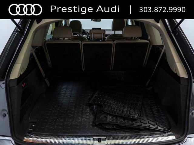 Photo of 2019 Samurai Gray Metallic Audi Q7