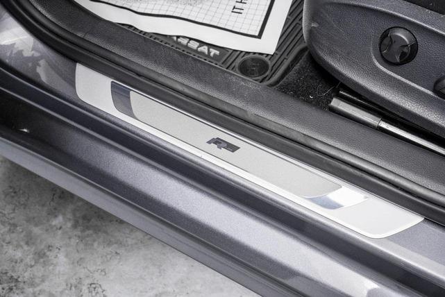 Photo of 2021 Platinum Gray Metallic Volkswagen Passat