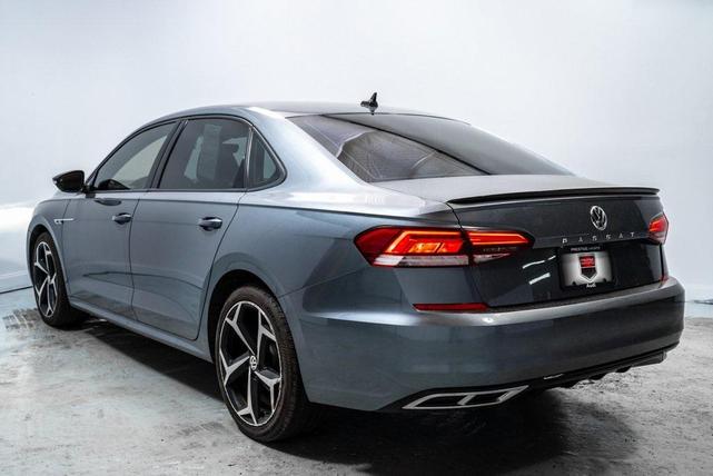 Photo of 2021 Platinum Gray Metallic Volkswagen Passat