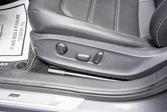 Photo of 2021 Platinum Gray Metallic Volkswagen Passat