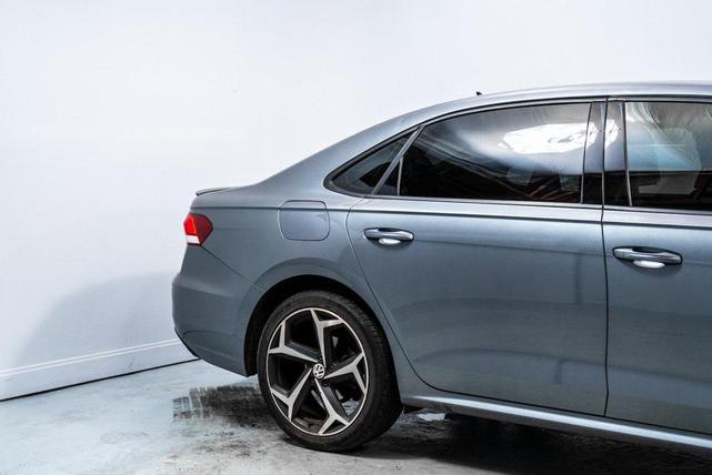 Photo of 2021 Platinum Gray Metallic Volkswagen Passat