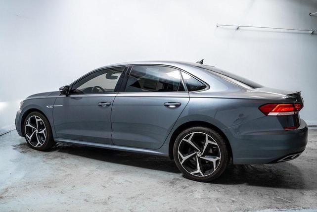 Photo of 2021 Platinum Gray Metallic Volkswagen Passat