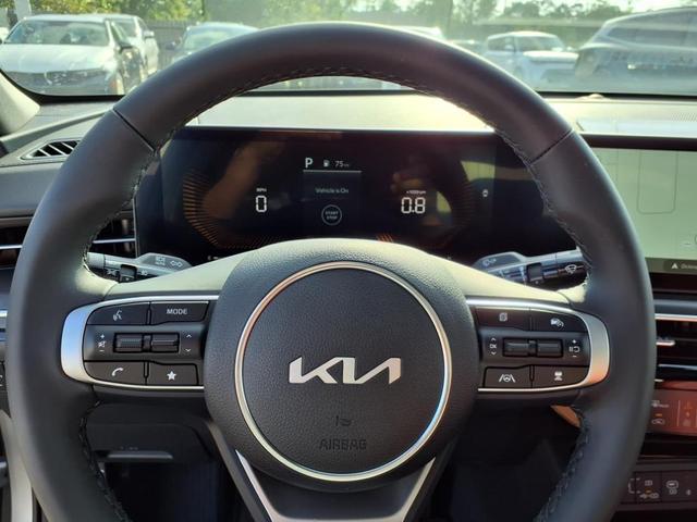 Photo of 2025 Steel Kia K5