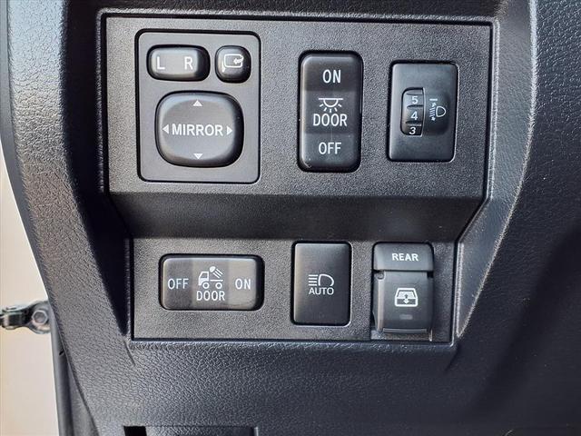 Photo of 2018 Silver Sky Toyota Tundra
