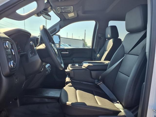 Photo of 2025 Summit White GMC Sierra 2500