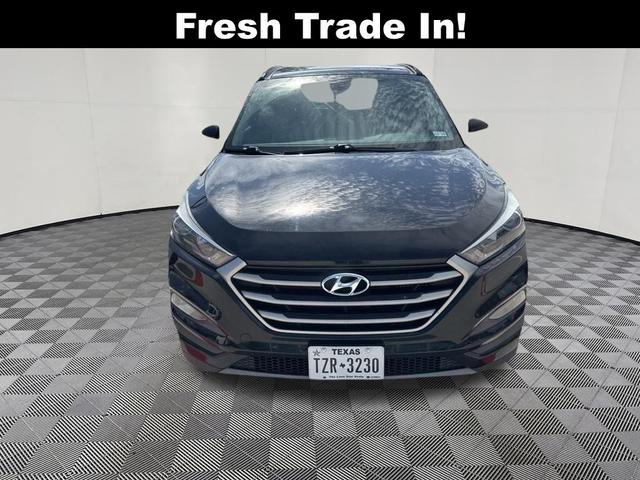 Photo of 2018 Black Noir Pearl Hyundai TUCSON
