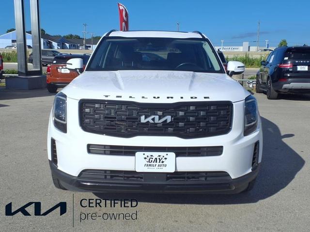 Photo of 2022 Glacial White Pearl Kia Telluride
