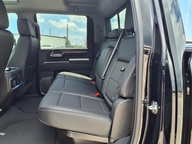 Photo of 2025 Onyx Black GMC Sierra 2500