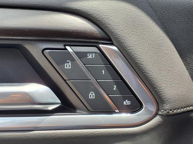 Photo of 2025 Onyx Black GMC Sierra 2500