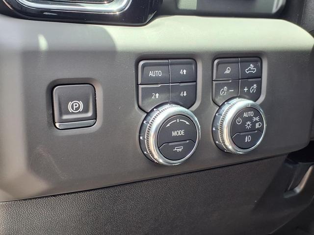 Photo of 2025 Onyx Black GMC Sierra 2500