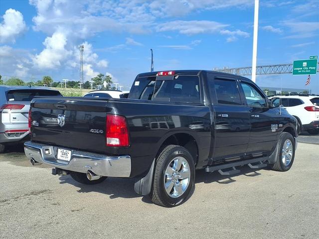 Photo of 2017 Brilliant Black Crystal Pearlcoat RAM 1500