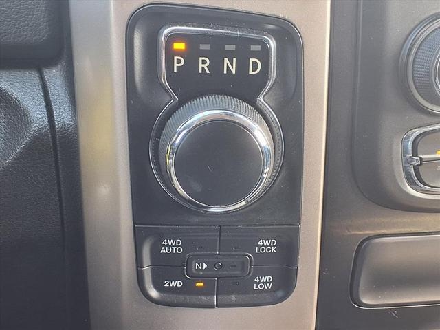 Photo of 2017 Brilliant Black Crystal Pearlcoat RAM 1500