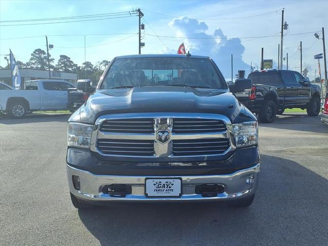 Photo of 2017 Brilliant Black Crystal Pearlcoat RAM 1500
